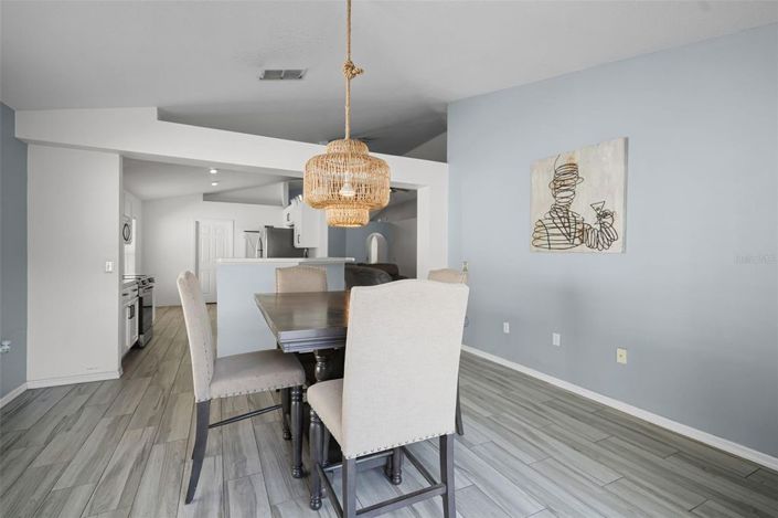 Image No.6-4 Bed House for sale