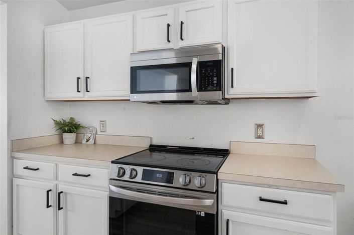 Image No.8-4 Bed House for sale