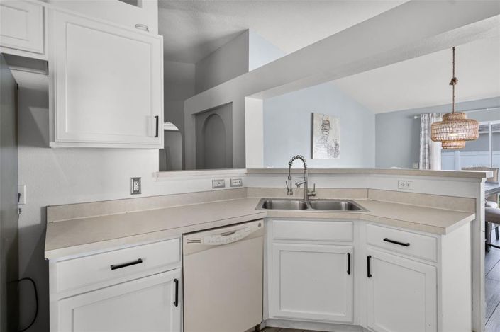 Image No.9-4 Bed House for sale