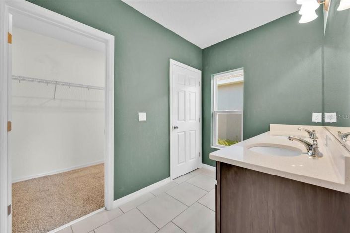 Image No.16-4 Bed House for sale