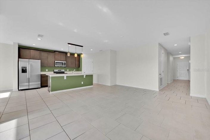 Image No.19-4 Bed House for sale