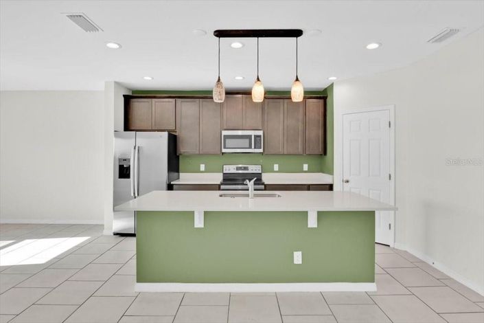 Image No.24-4 Bed House for sale