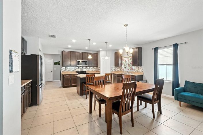 Image No.11-3 Bed House for sale