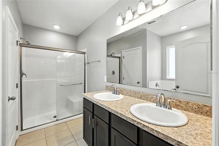 Image No.13-3 Bed House for sale