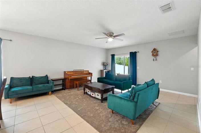 Image No.9-3 Bed House for sale