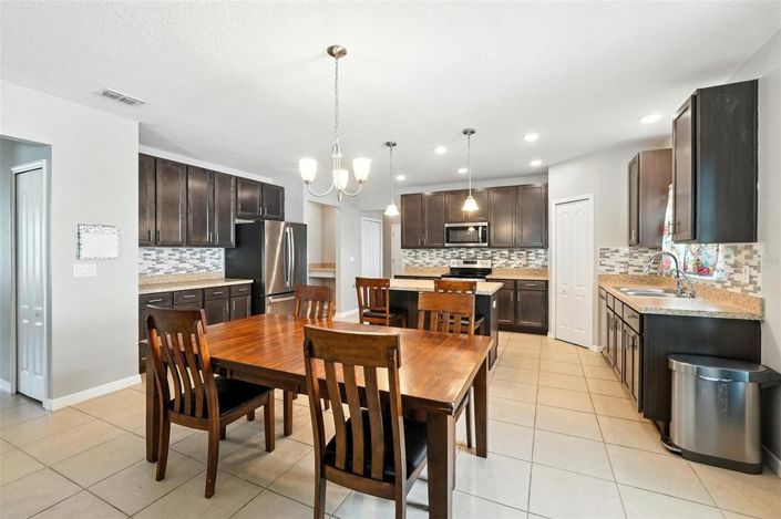 Image No.10-3 Bed House for sale