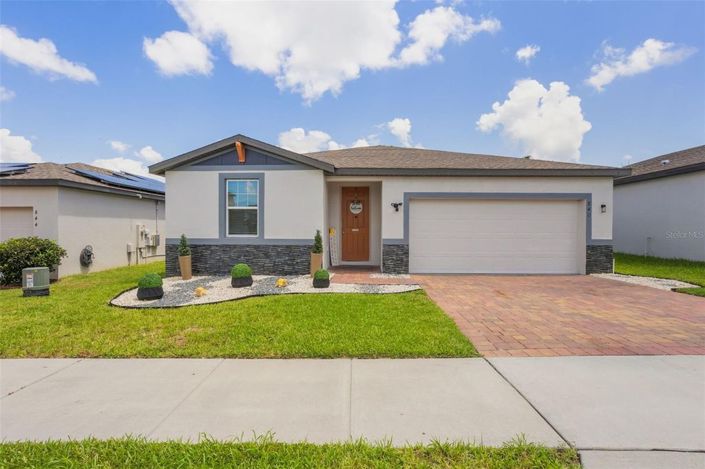 Image No.1-4 Bed House for sale