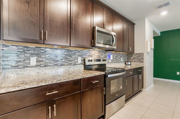 Image No.12-4 Bed House for sale