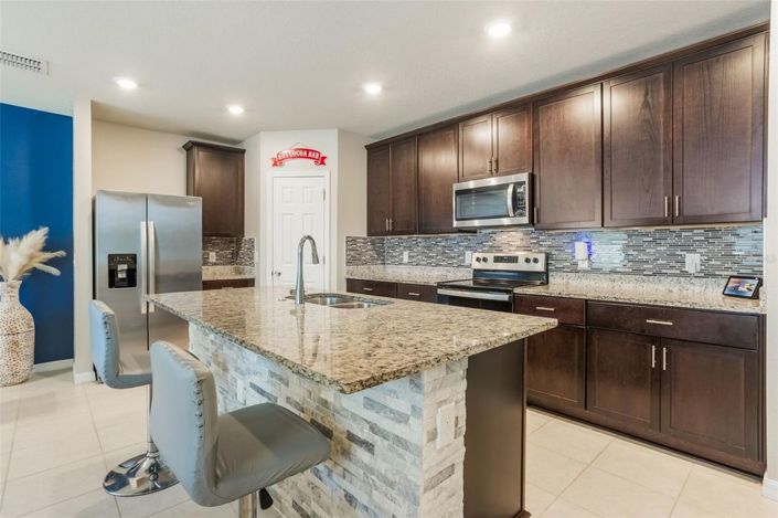 Image No.13-4 Bed House for sale