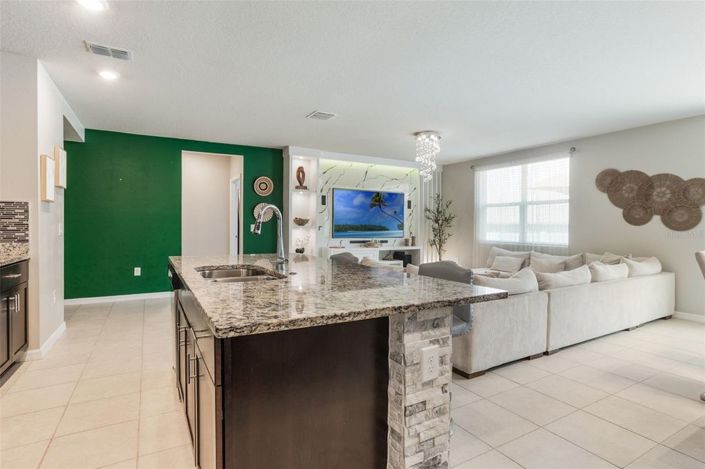 Image No.14-4 Bed House for sale