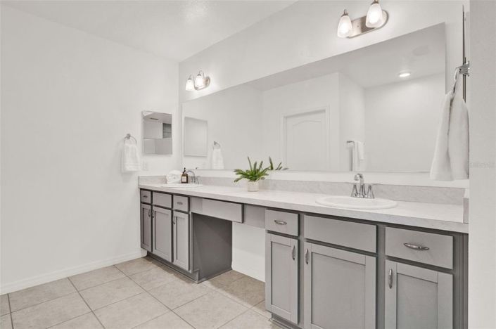 Image No.16-4 Bed House for sale