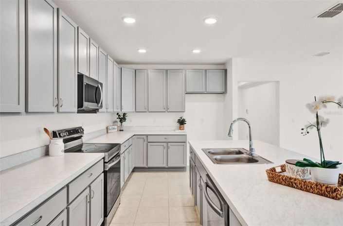 Image No.3-4 Bed House for sale