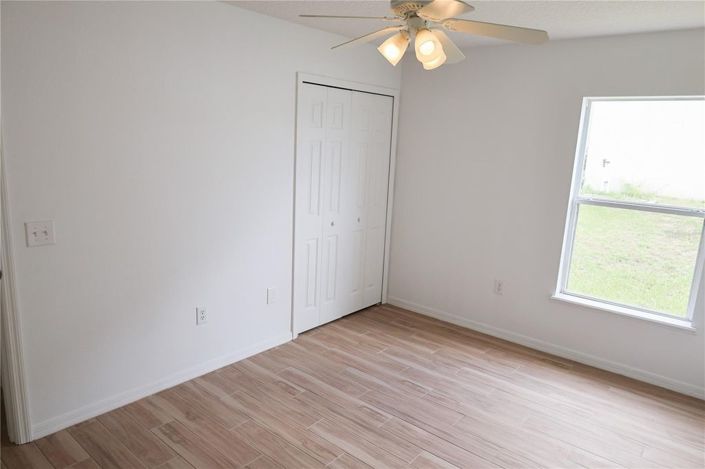 Image No.15-4 Bed House for sale