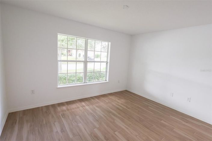 Image No.21-4 Bed House for sale