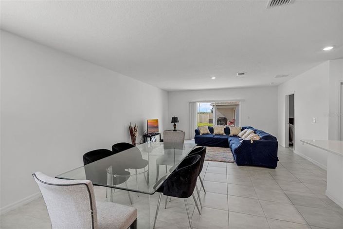 Image No.10-4 Bed House for sale