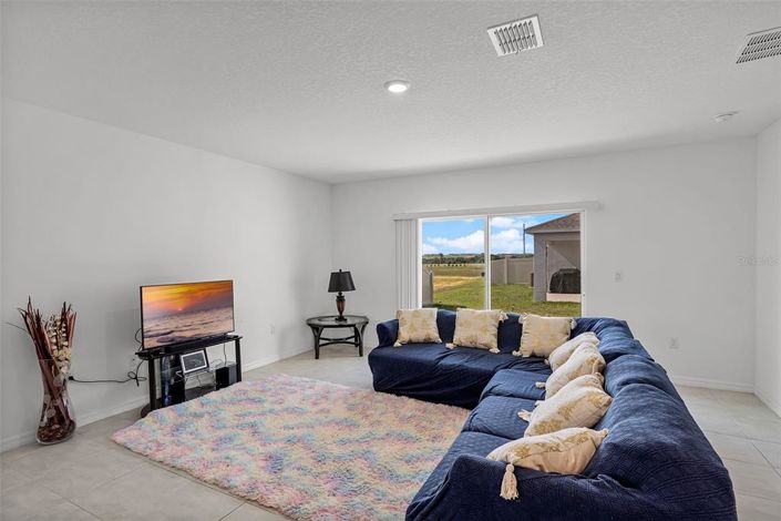 Image No.12-4 Bed House for sale