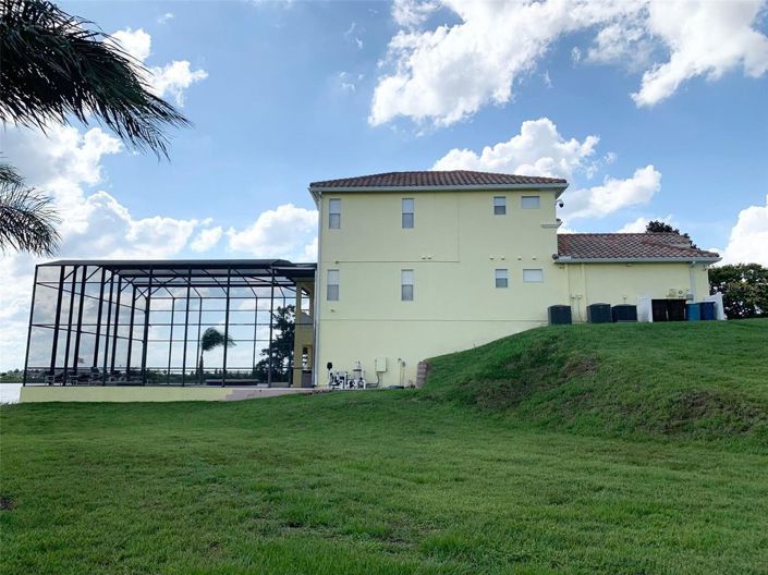 Image No.30-5 Bed House for sale