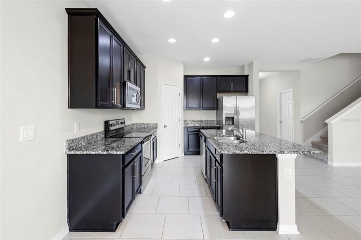 Image No.13-4 Bed House for sale