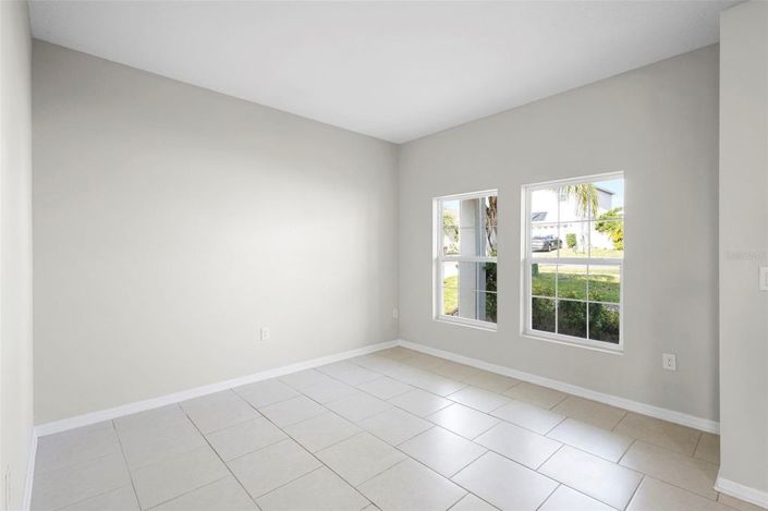 Image No.20-4 Bed House for sale