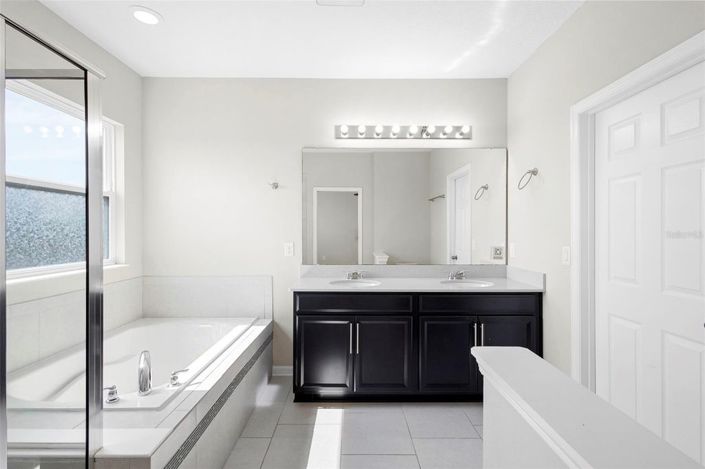 Image No.32-4 Bed House for sale