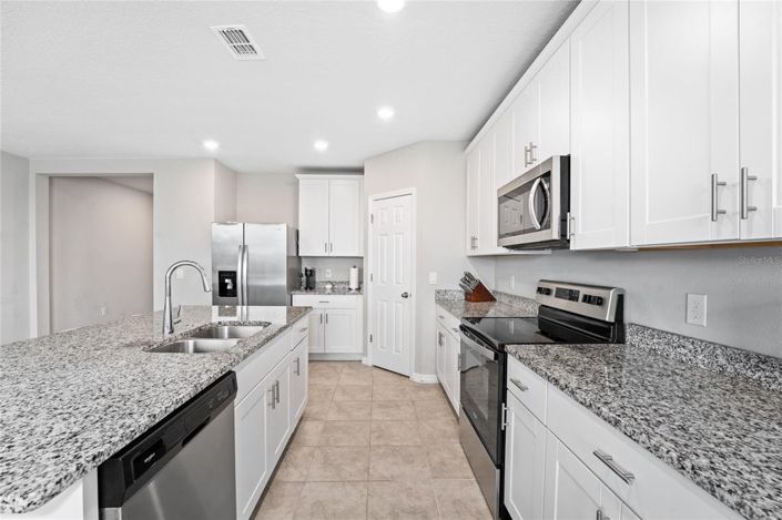 Image No.15-4 Bed House for sale