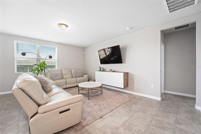 Image No.20-4 Bed House for sale