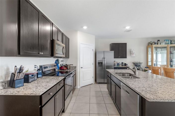 Image No.18-4 Bed House for sale