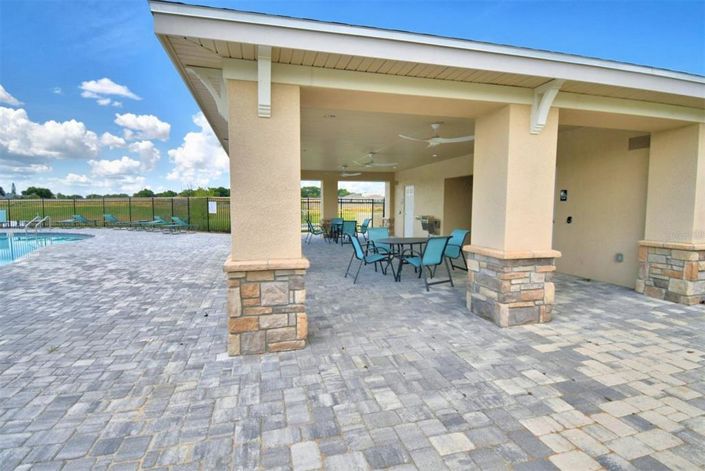 Image No.18-4 Bed House for sale