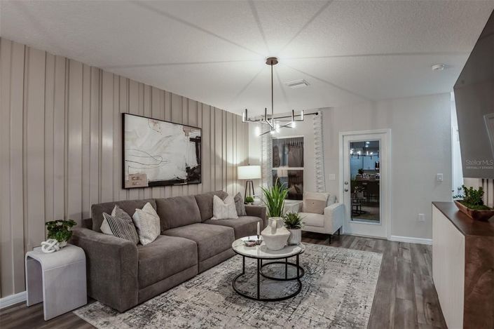 Image No.11-3 Bed Townhouse for sale