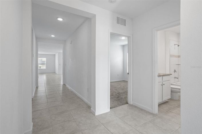 Image No.18-4 Bed House for sale