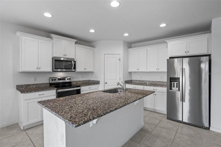 Image No.20-4 Bed House for sale