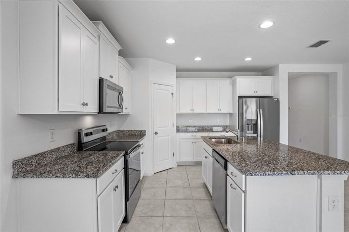 Image No.21-4 Bed House for sale