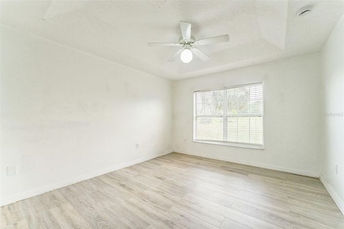 Image No.15-3 Bed House for sale