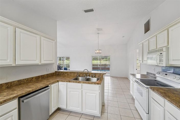 Image No.6-3 Bed House for sale