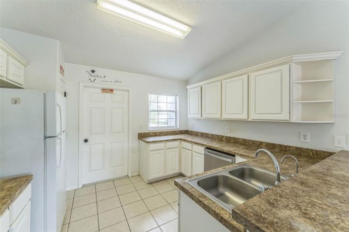 Image No.9-3 Bed House for sale