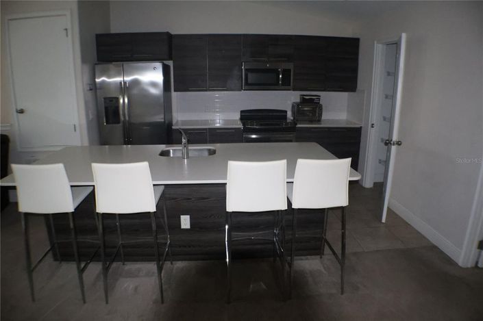 Image No.13-2 Bed Townhouse for sale