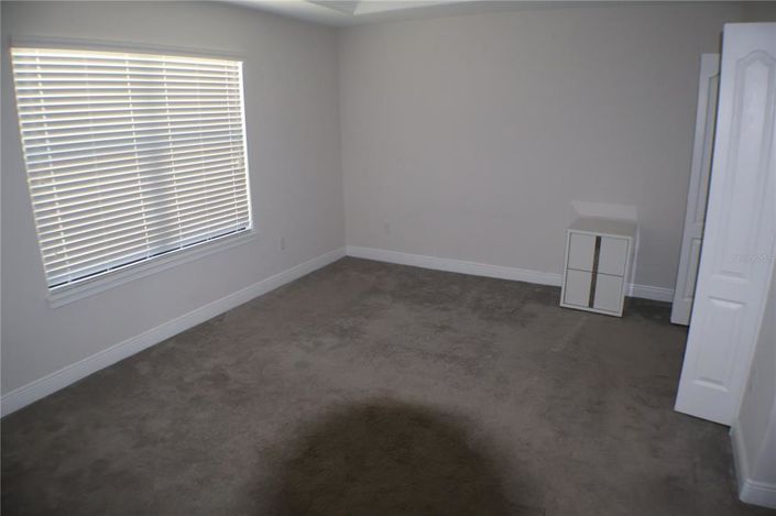 Image No.13-2 Bed Townhouse for sale