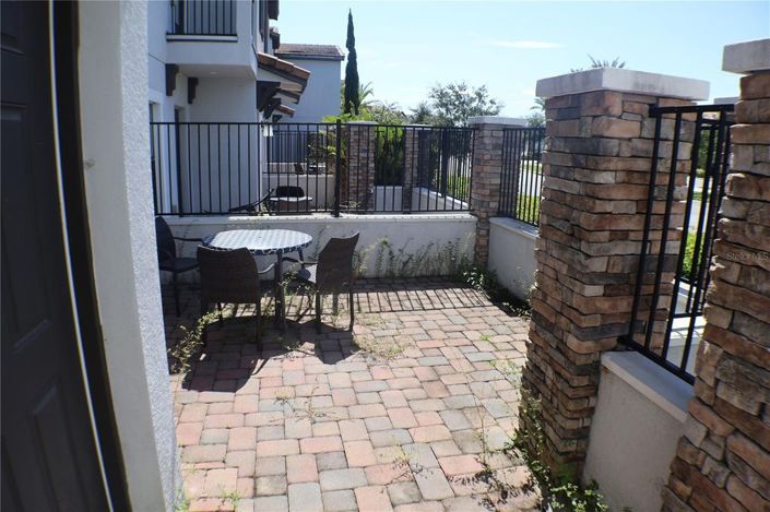 Image No.18-2 Bed Townhouse for sale