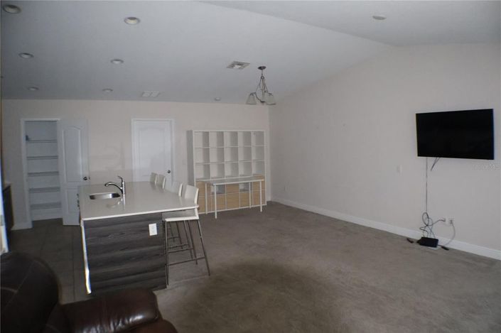 Image No.10-2 Bed Townhouse for sale