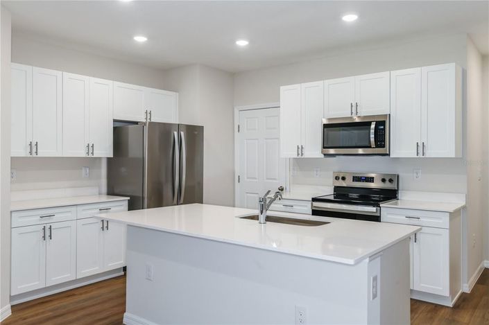 Image No.3-3 Bed Townhouse for sale