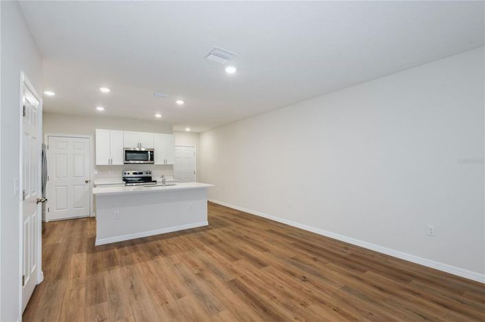 Image No.7-3 Bed Townhouse for sale