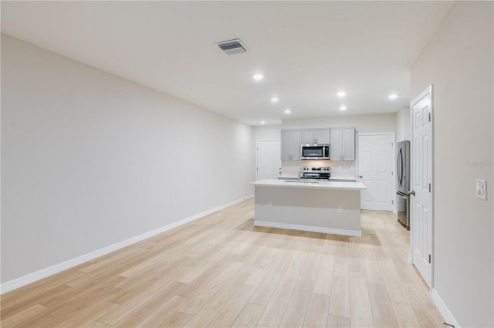 Image No.6-3 Bed Townhouse for sale