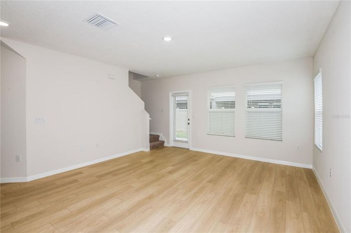 Image No.8-4 Bed Townhouse for sale