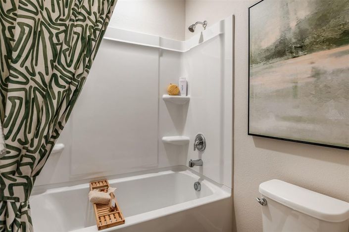 Image No.18-4 Bed Townhouse for sale