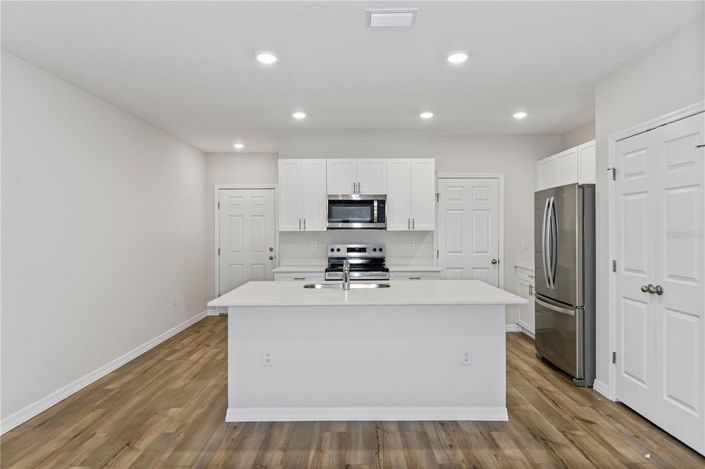 Image No.4-3 Bed Townhouse for sale