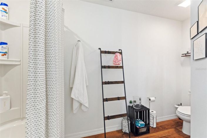 Image No.17-3 Bed House for sale