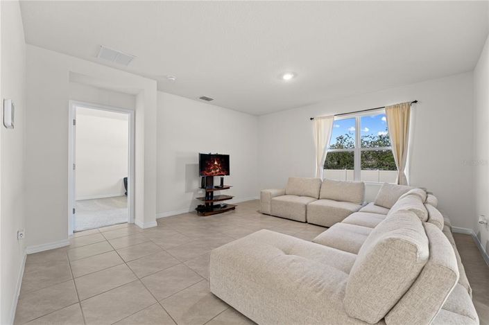 Image No.10-4 Bed House for sale