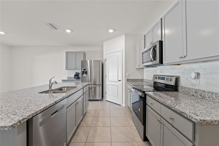 Image No.3-4 Bed House for sale