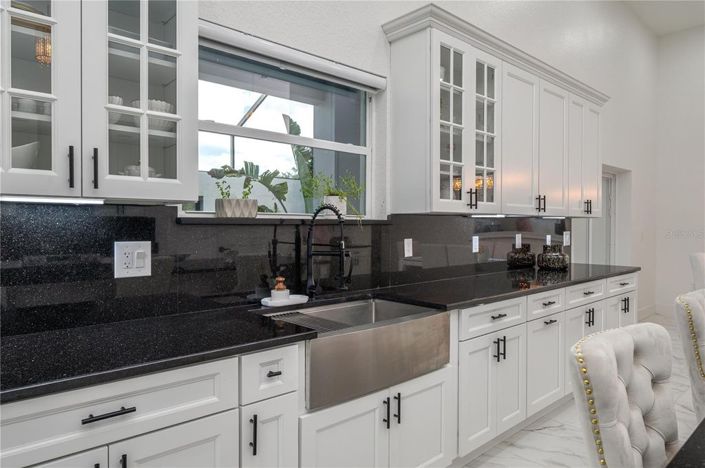 Image No.13-4 Bed House for sale