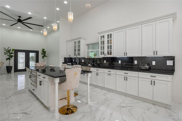 Image No.15-4 Bed House for sale